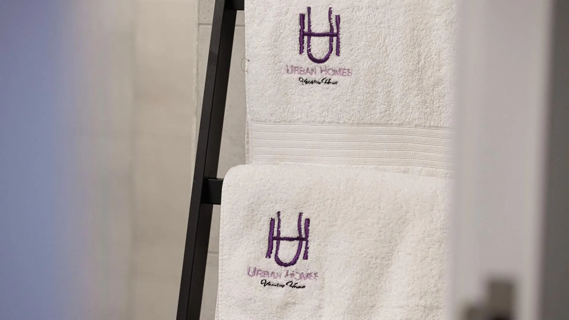 Urbanhomes - Luxury And Cozy 3Bdr Apartment In Business Bay Canal View Dubai United Arab Emirates