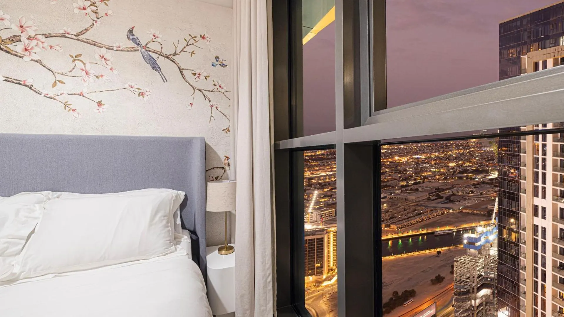 Urbanhomes - Luxury And Cozy 3Bdr Apartment In Business Bay Canal View Dubai United Arab Emirates