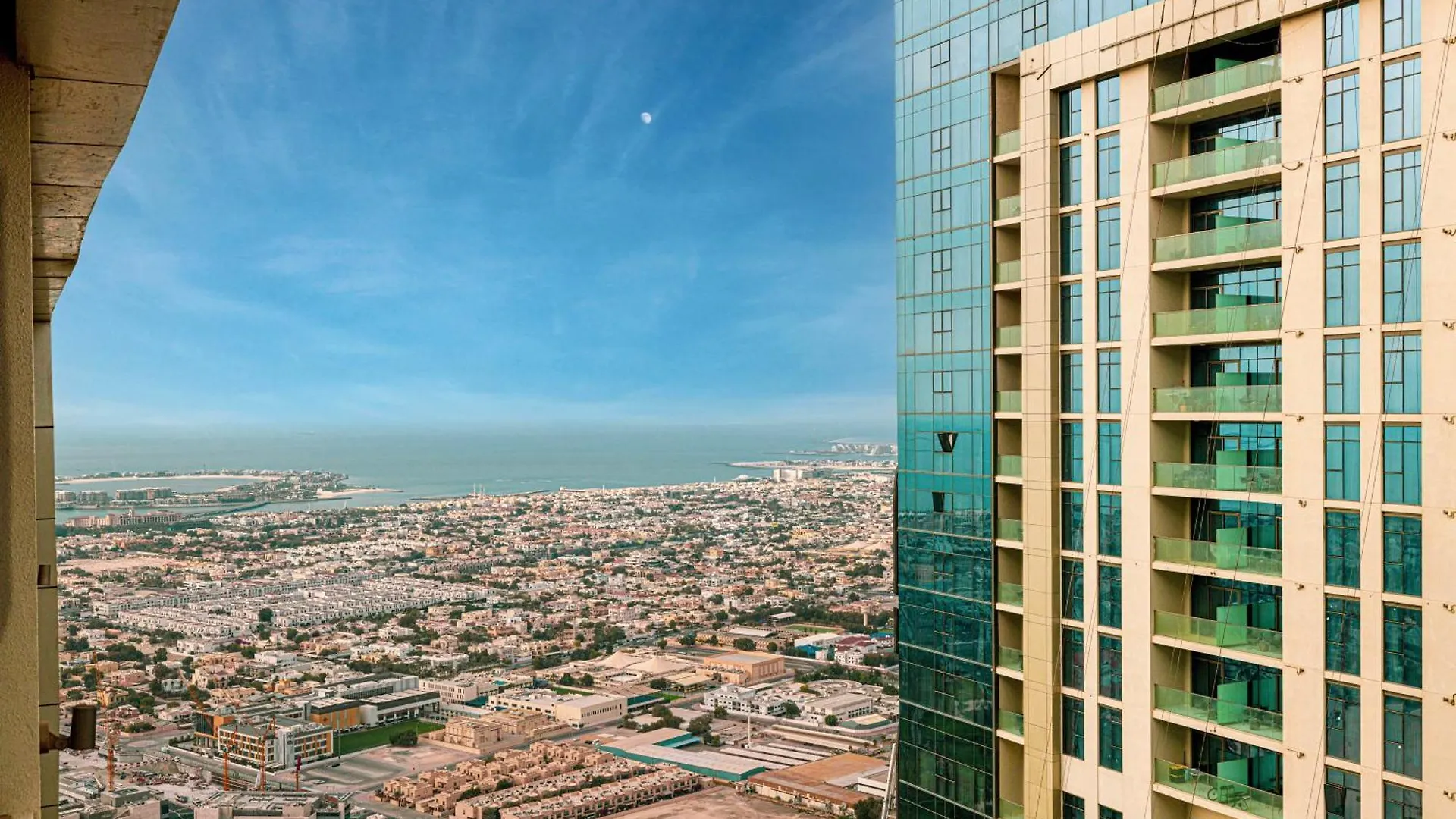 Urbanhomes - Luxury And Cozy 3Bdr Apartment In Business Bay Canal View Dubai 0*,  United Arab Emirates