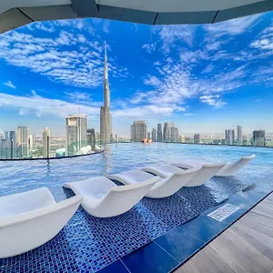 Apartment Infinity Pool & Burj Khalifa View L Luxe Paramount, Dubai