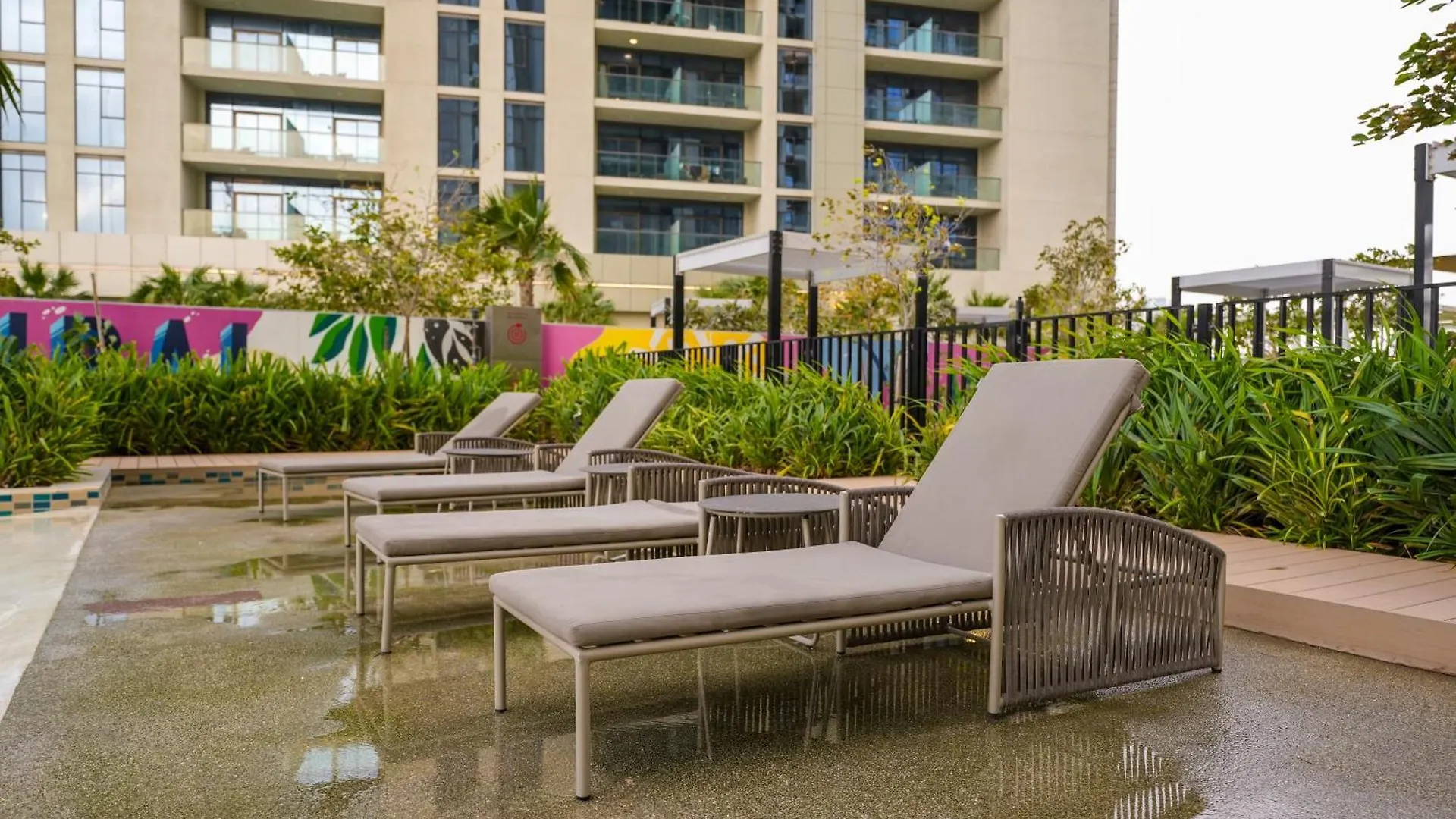 Urbanhomes - Luxury And Cozy 3Bdr Apartment In Business Bay Canal View Dubai