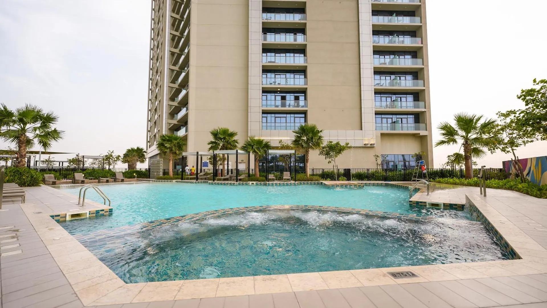 Urbanhomes - Luxury And Cozy 3Bdr Apartment In Business Bay Canal View Dubai
