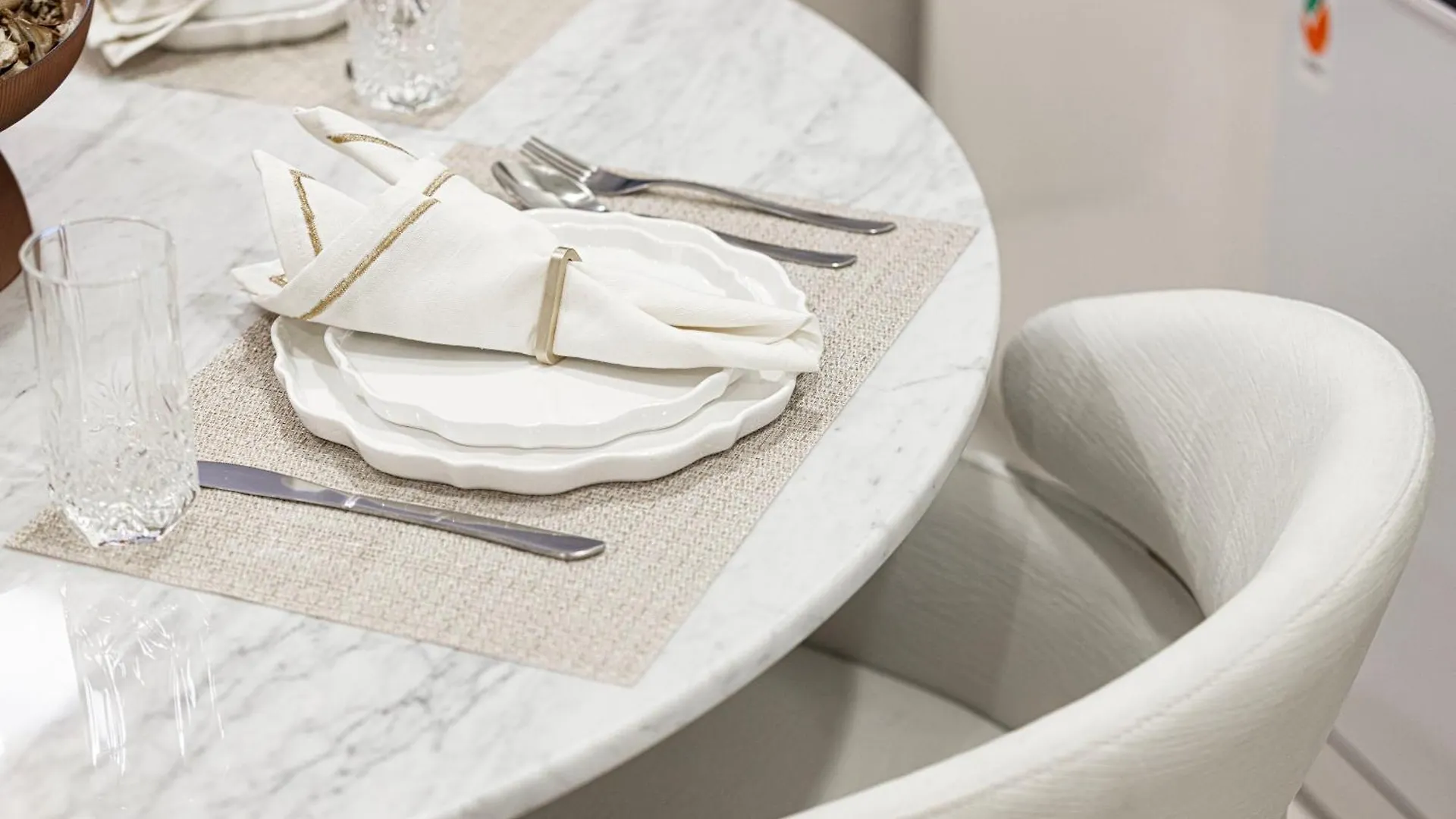 Urbanhomes - Luxury And Cozy 3Bdr Apartment In Business Bay Canal View Dubai